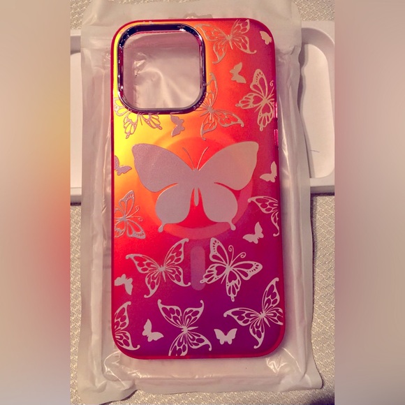 iPhone 15 Pro Max Fashion Case - Picture 1 of 4